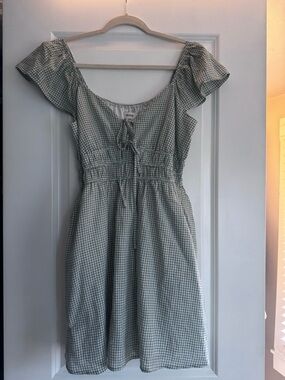 Hollister Light Sage Green Gingham Tie-Front Top